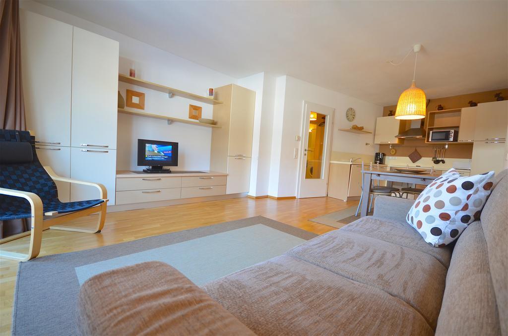 קפרון Apartment Riccardo - By Alpen Apartments מראה חיצוני תמונה