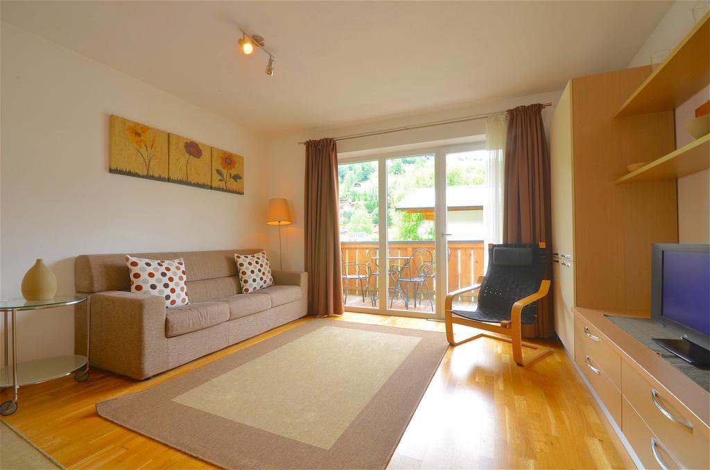 קפרון Apartment Riccardo - By Alpen Apartments מראה חיצוני תמונה